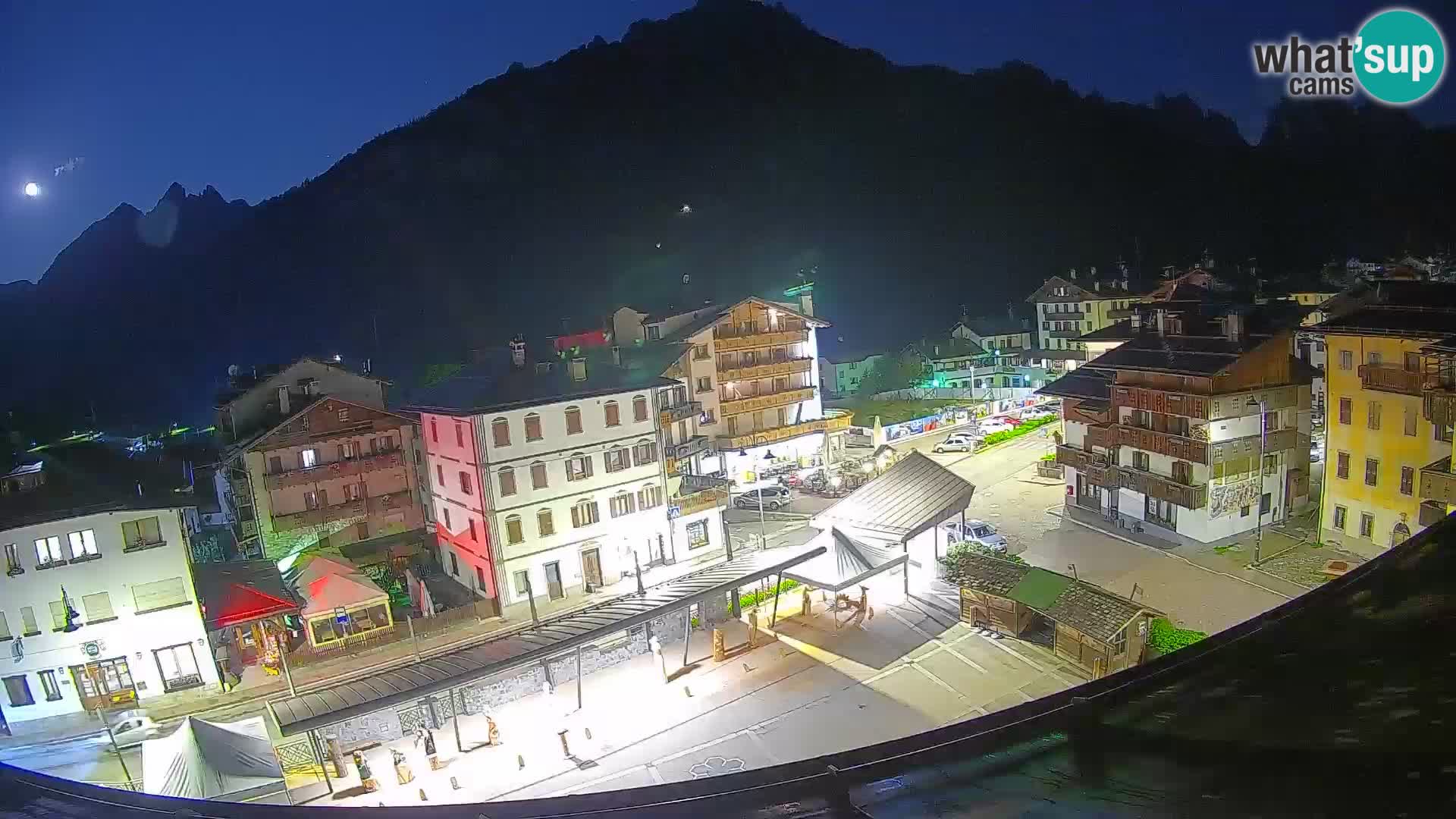 Plaza principal de Forni di Sopra