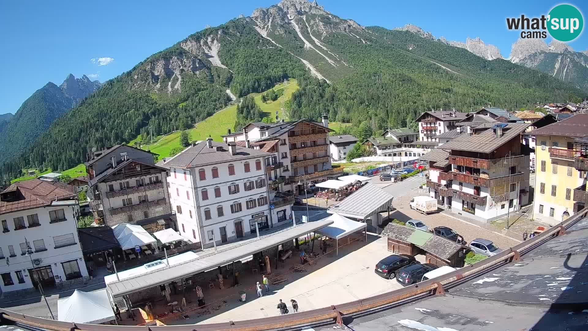 Hauptplatz von Forni di Sopra