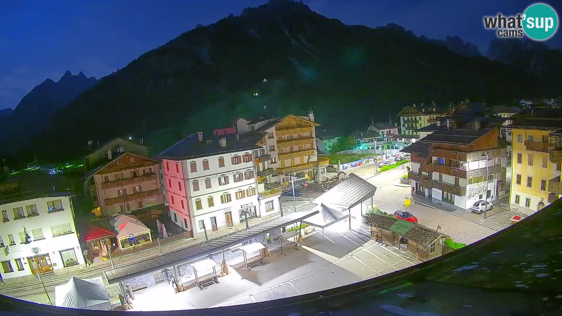 Hauptplatz von Forni di Sopra