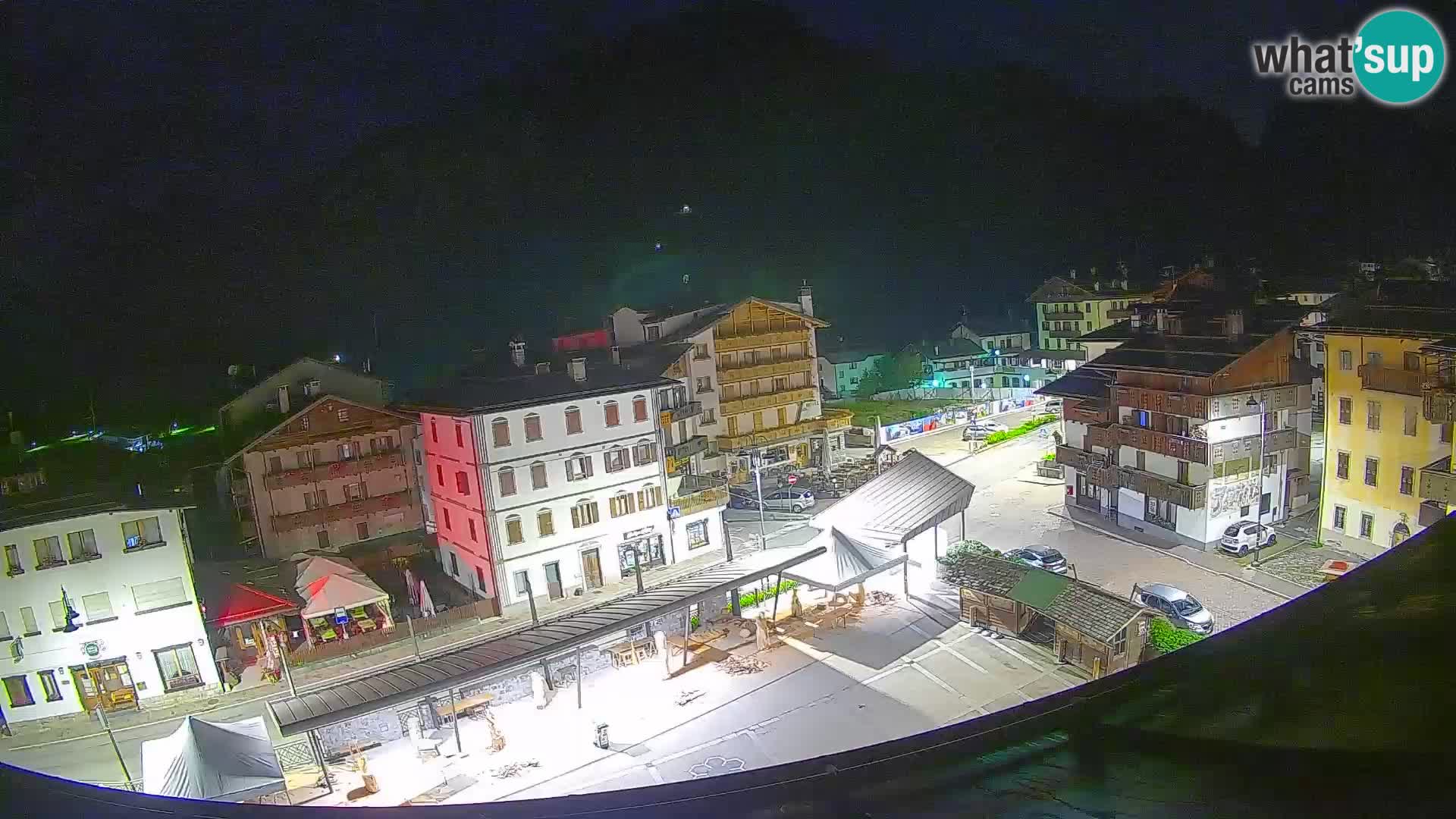 Piazza centrale di Forni di Sopra