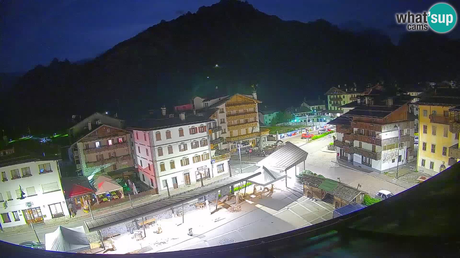 Plaza principal de Forni di Sopra