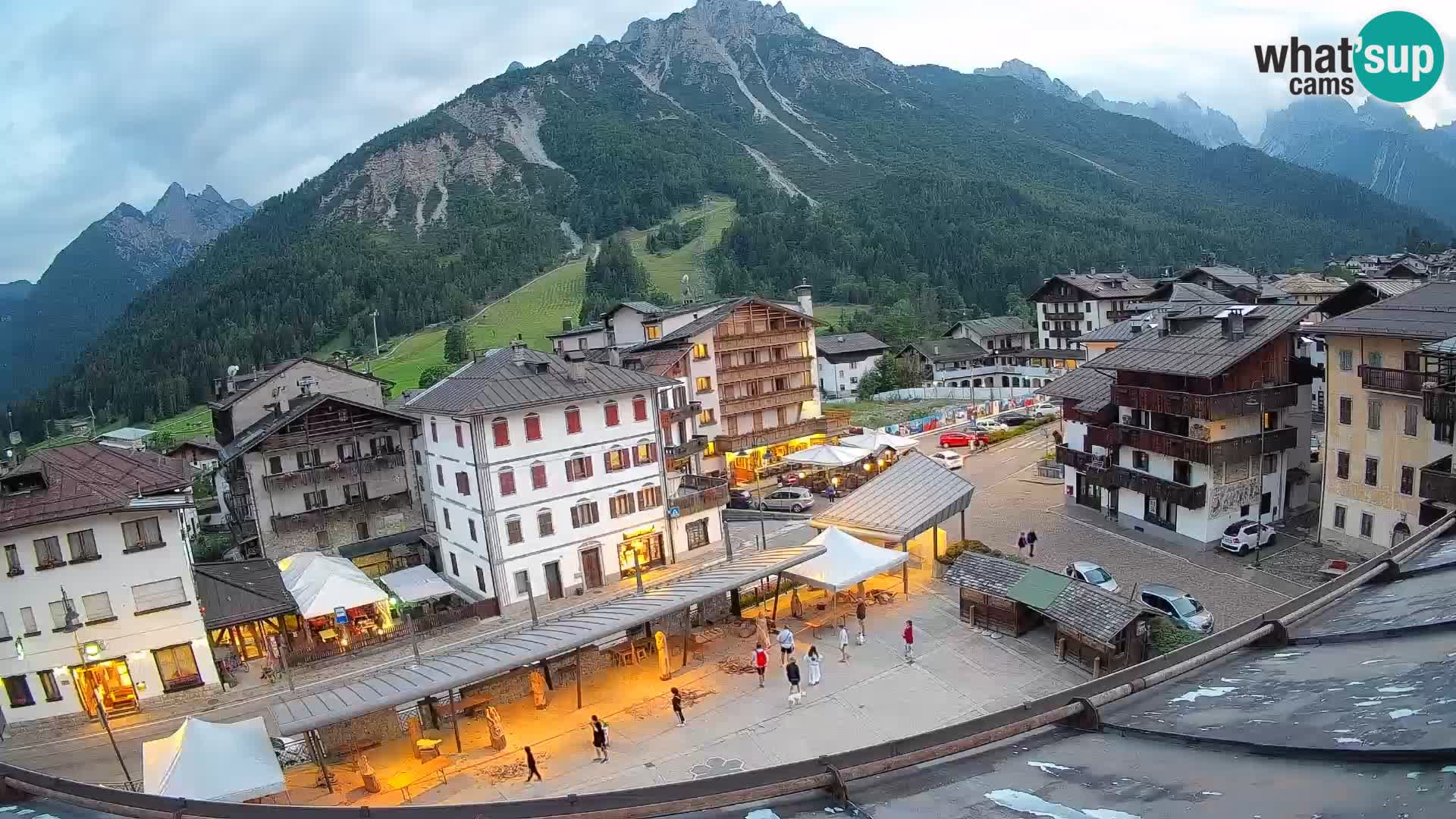 Hauptplatz von Forni di Sopra