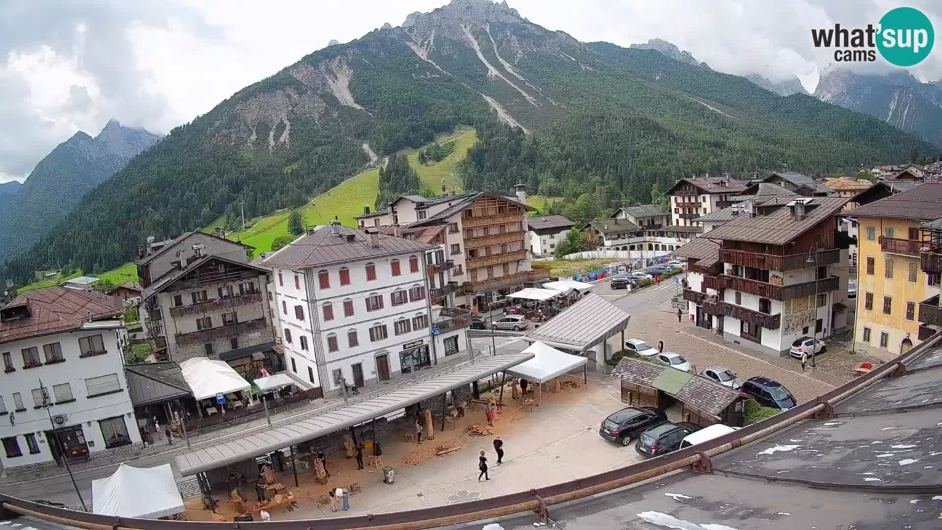 Hauptplatz von Forni di Sopra