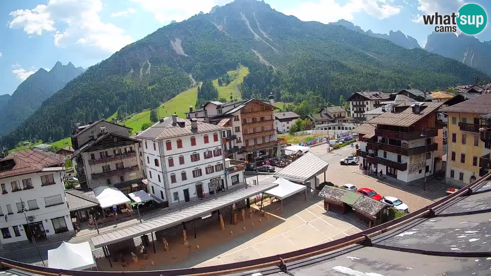 Hauptplatz von Forni di Sopra