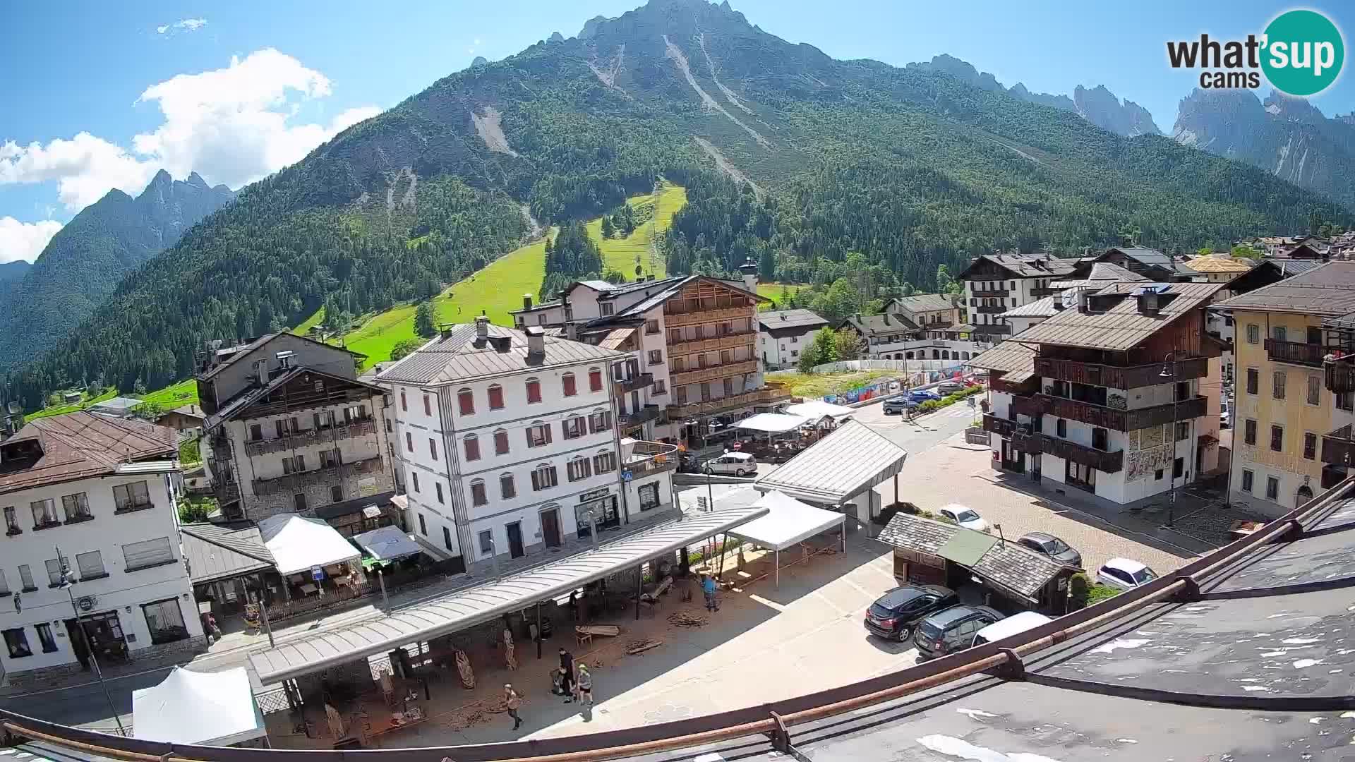 Hauptplatz von Forni di Sopra