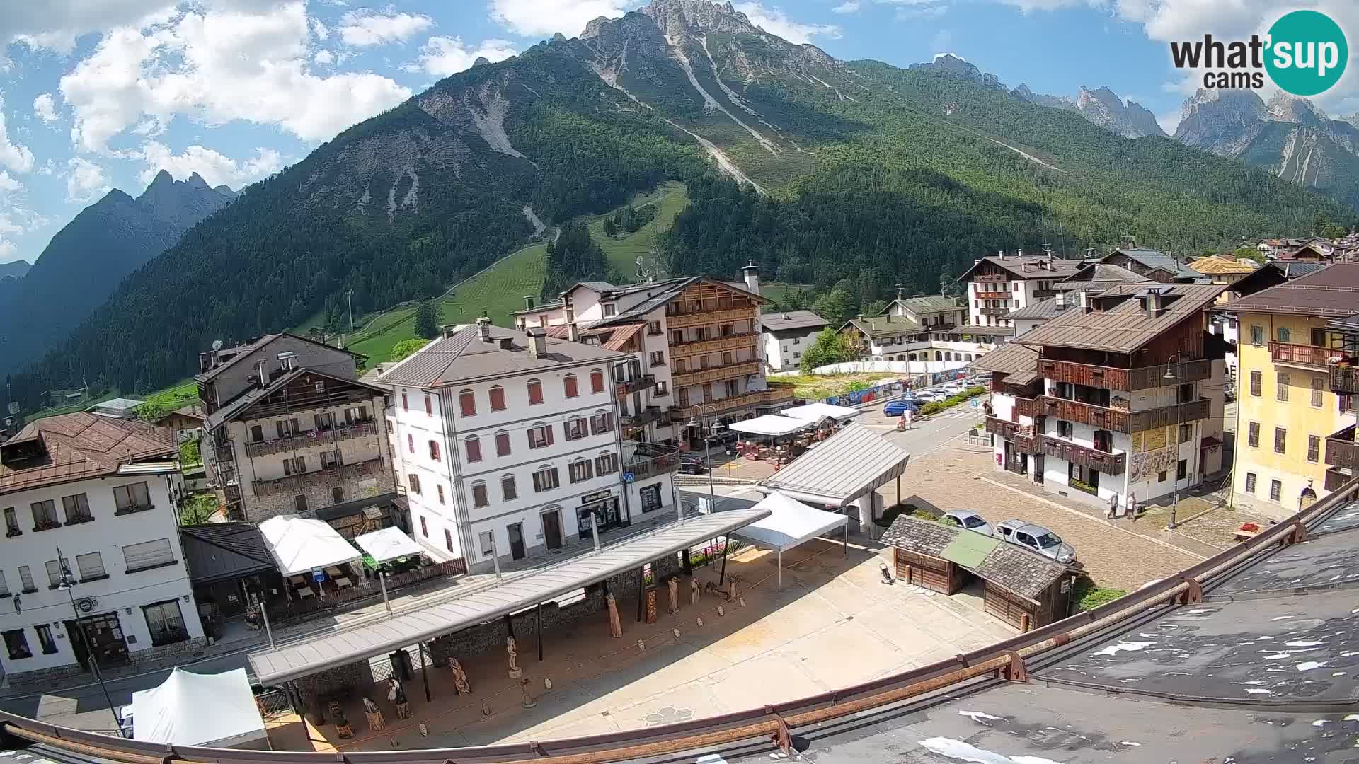 Hauptplatz von Forni di Sopra