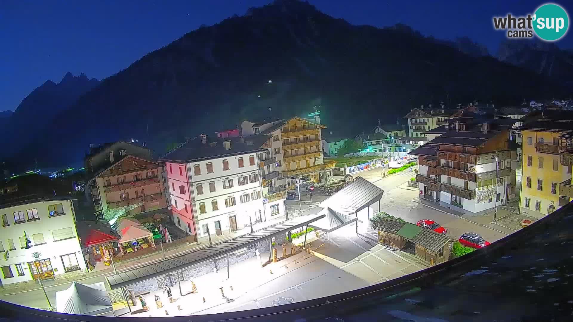 Hauptplatz von Forni di Sopra