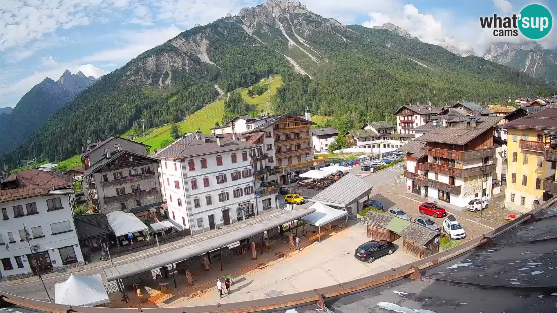 Piazza centrale di Forni di Sopra