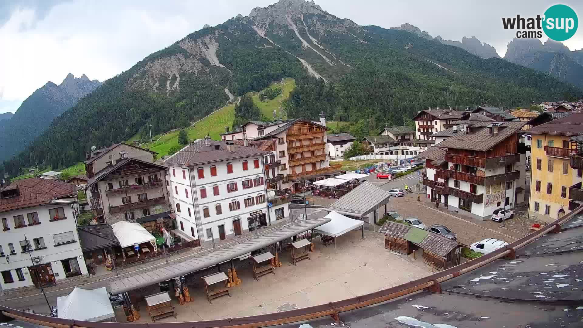 Hauptplatz von Forni di Sopra
