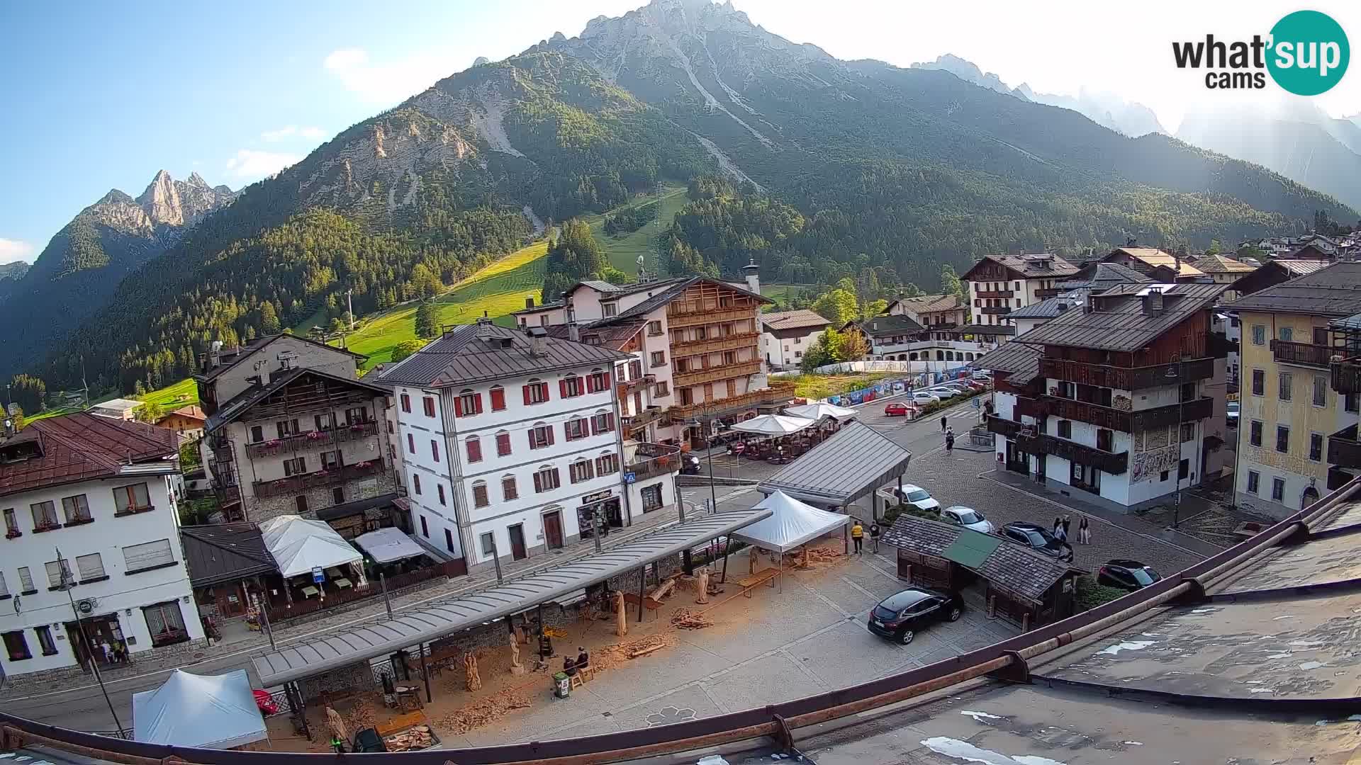Piazza centrale di Forni di Sopra