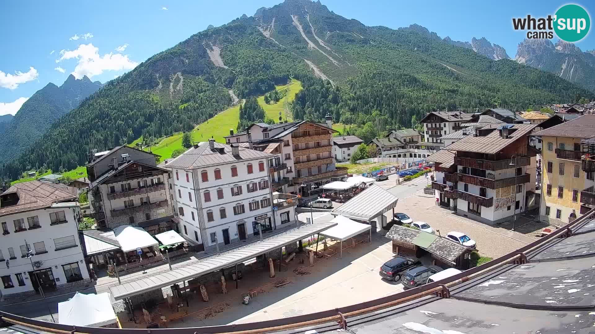 Hauptplatz von Forni di Sopra