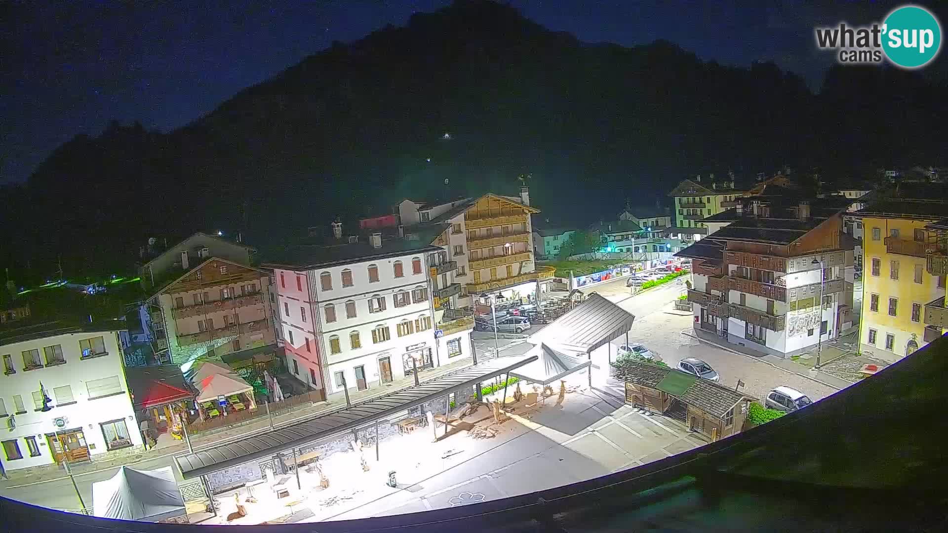 Piazza centrale di Forni di Sopra