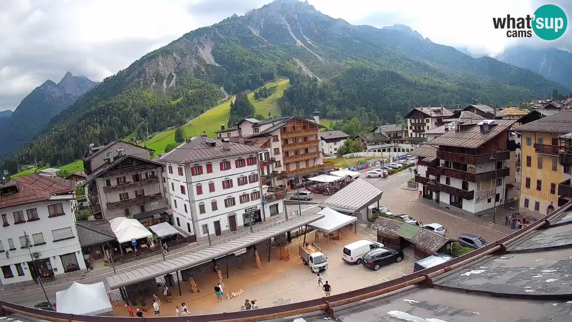 Hauptplatz von Forni di Sopra