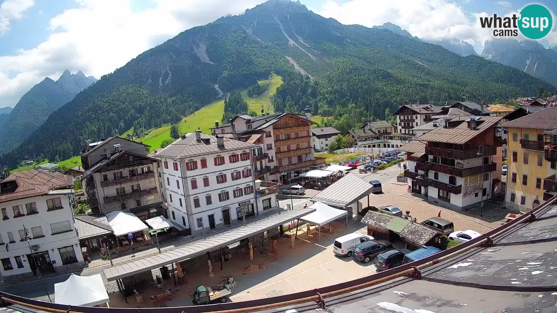 Hauptplatz von Forni di Sopra