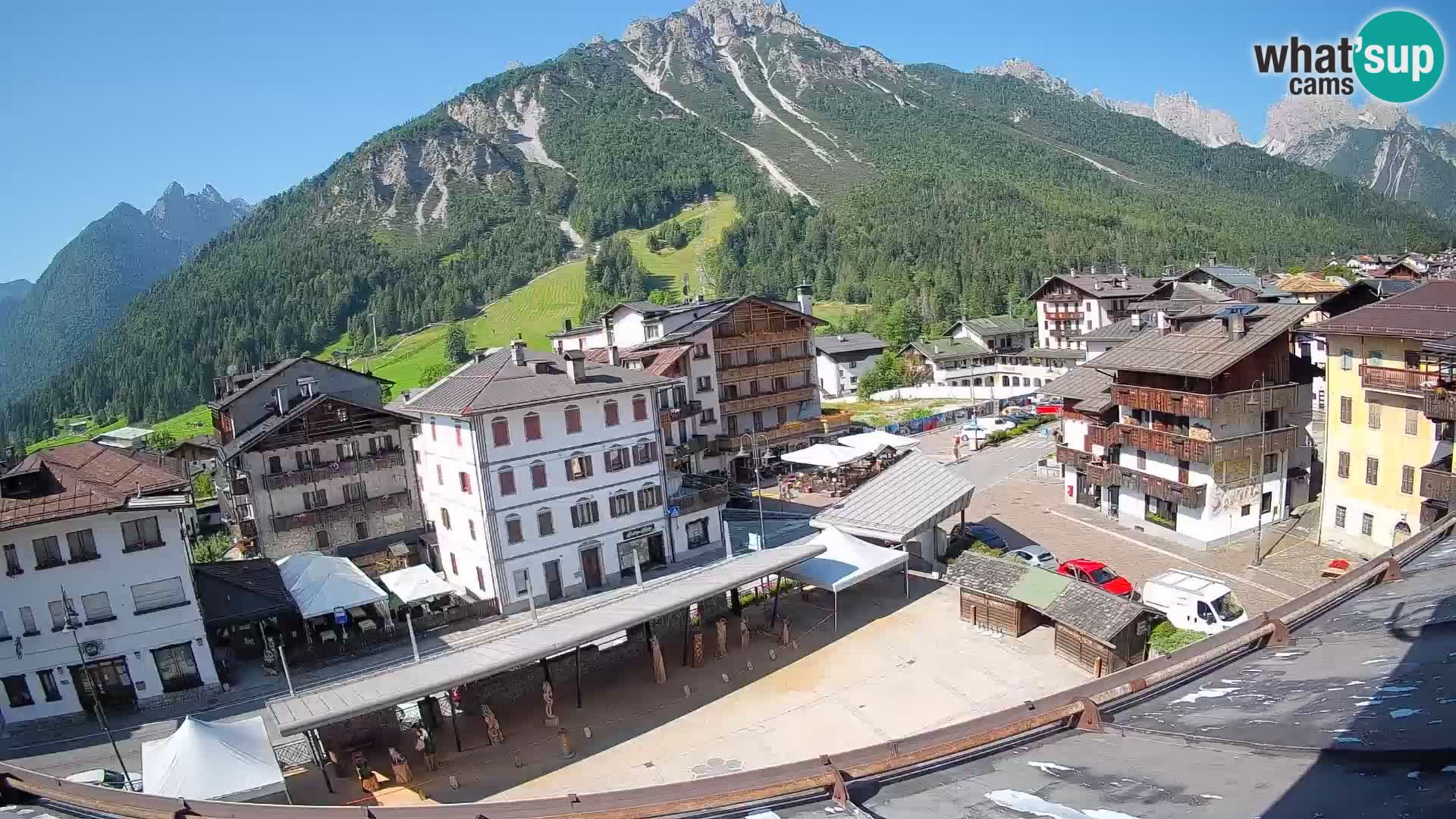 Hauptplatz von Forni di Sopra