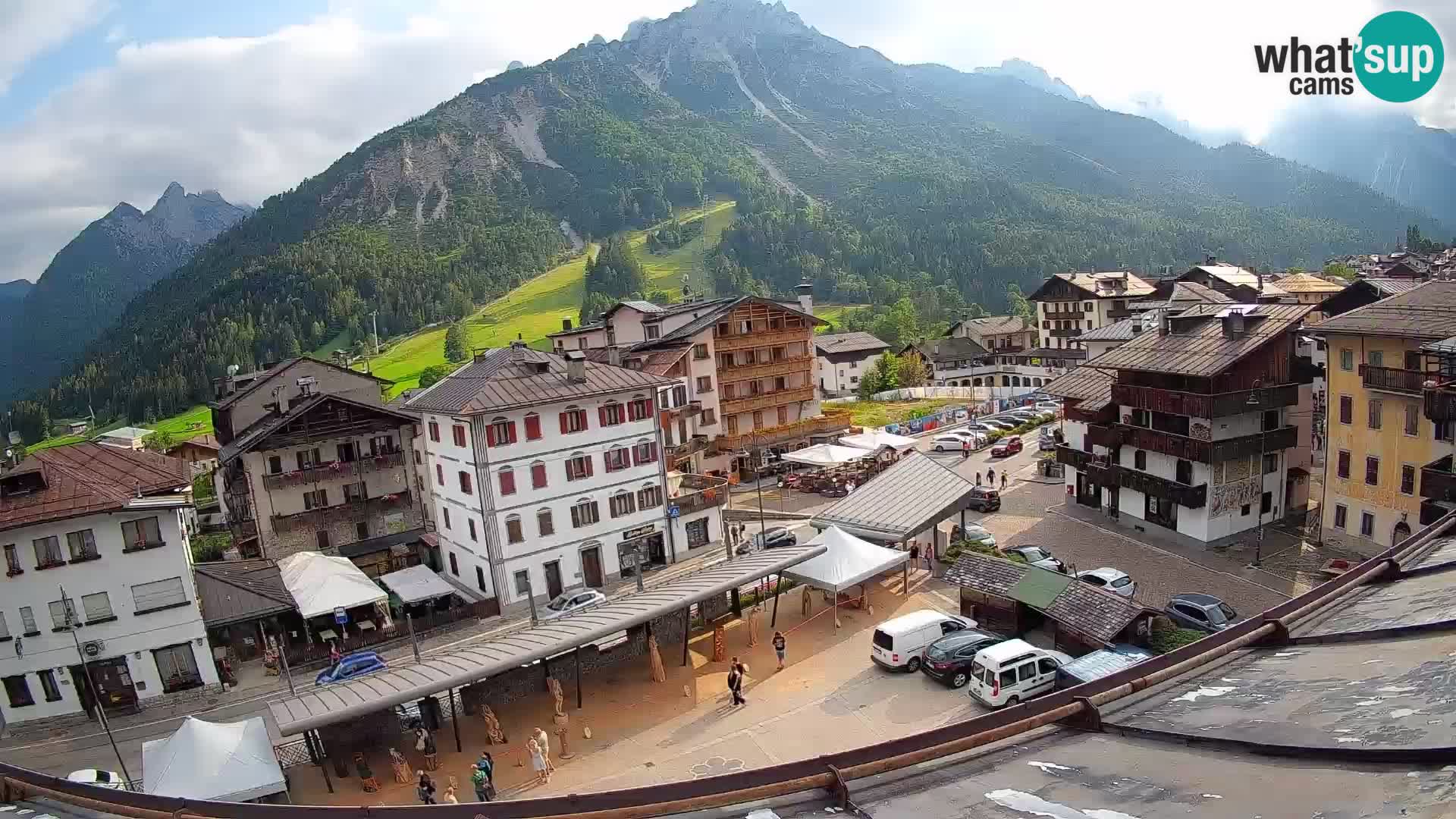 Piazza centrale di Forni di Sopra