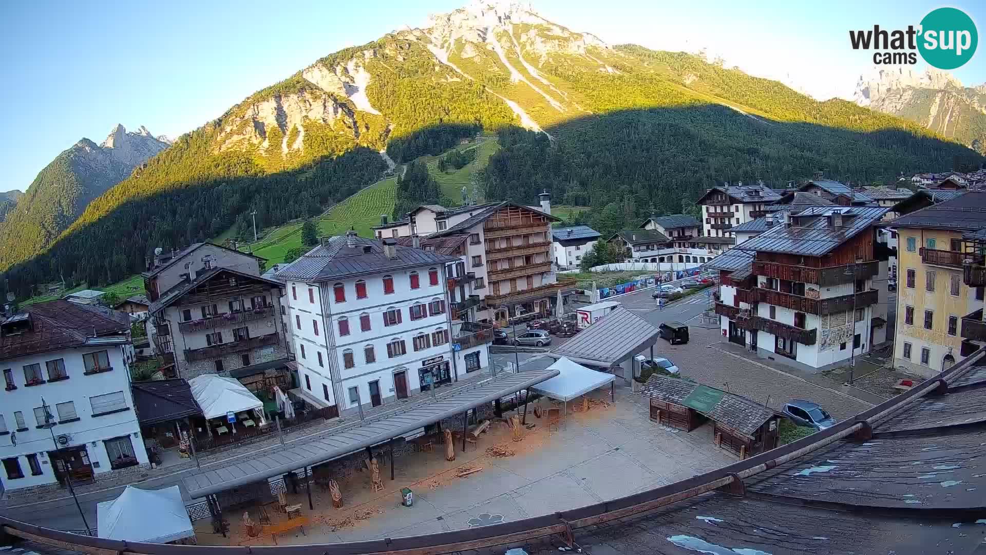 Plaza principal de Forni di Sopra