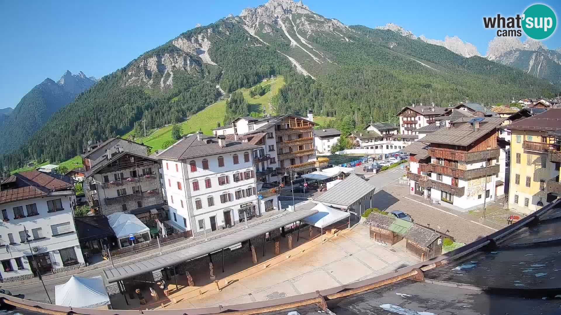Piazza centrale di Forni di Sopra