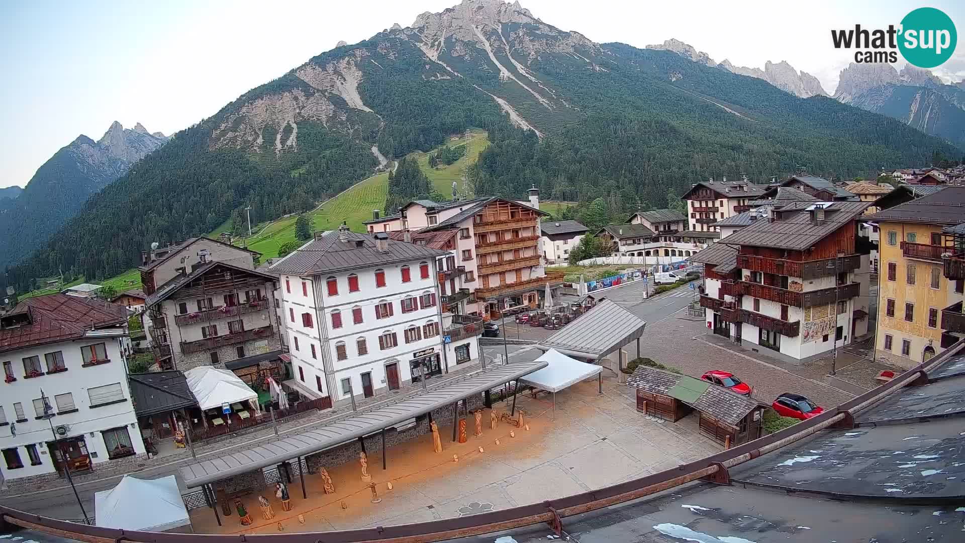 Plaza principal de Forni di Sopra