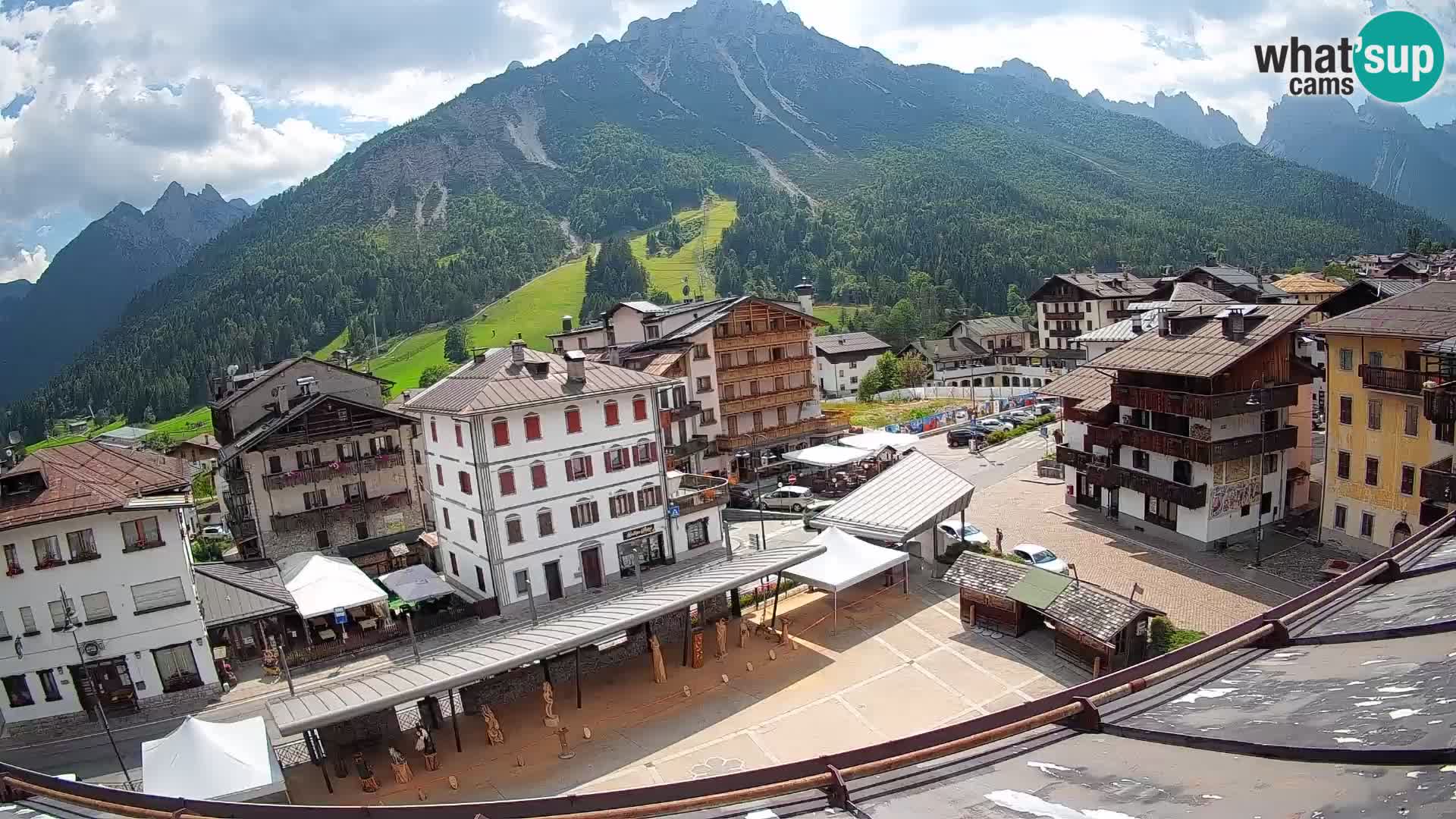 Hauptplatz von Forni di Sopra