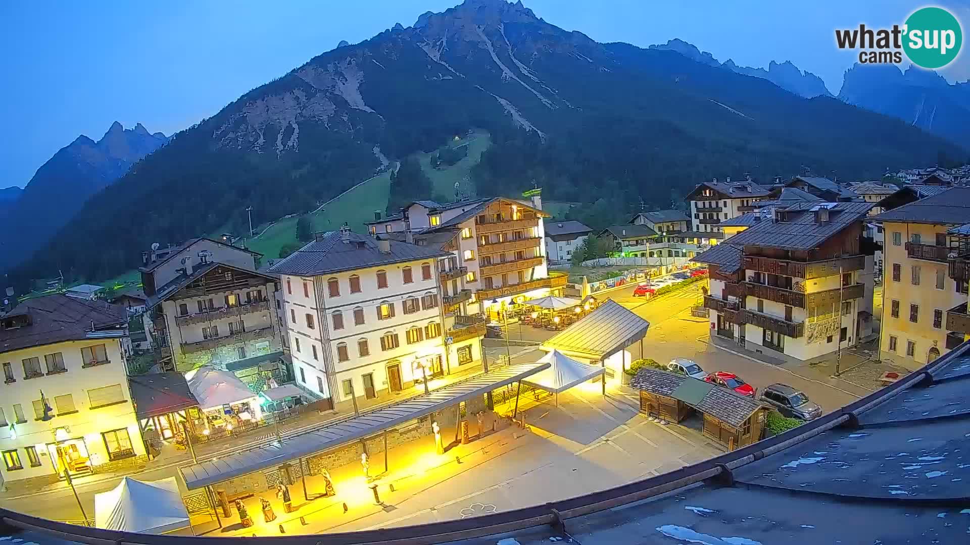 Piazza centrale di Forni di Sopra
