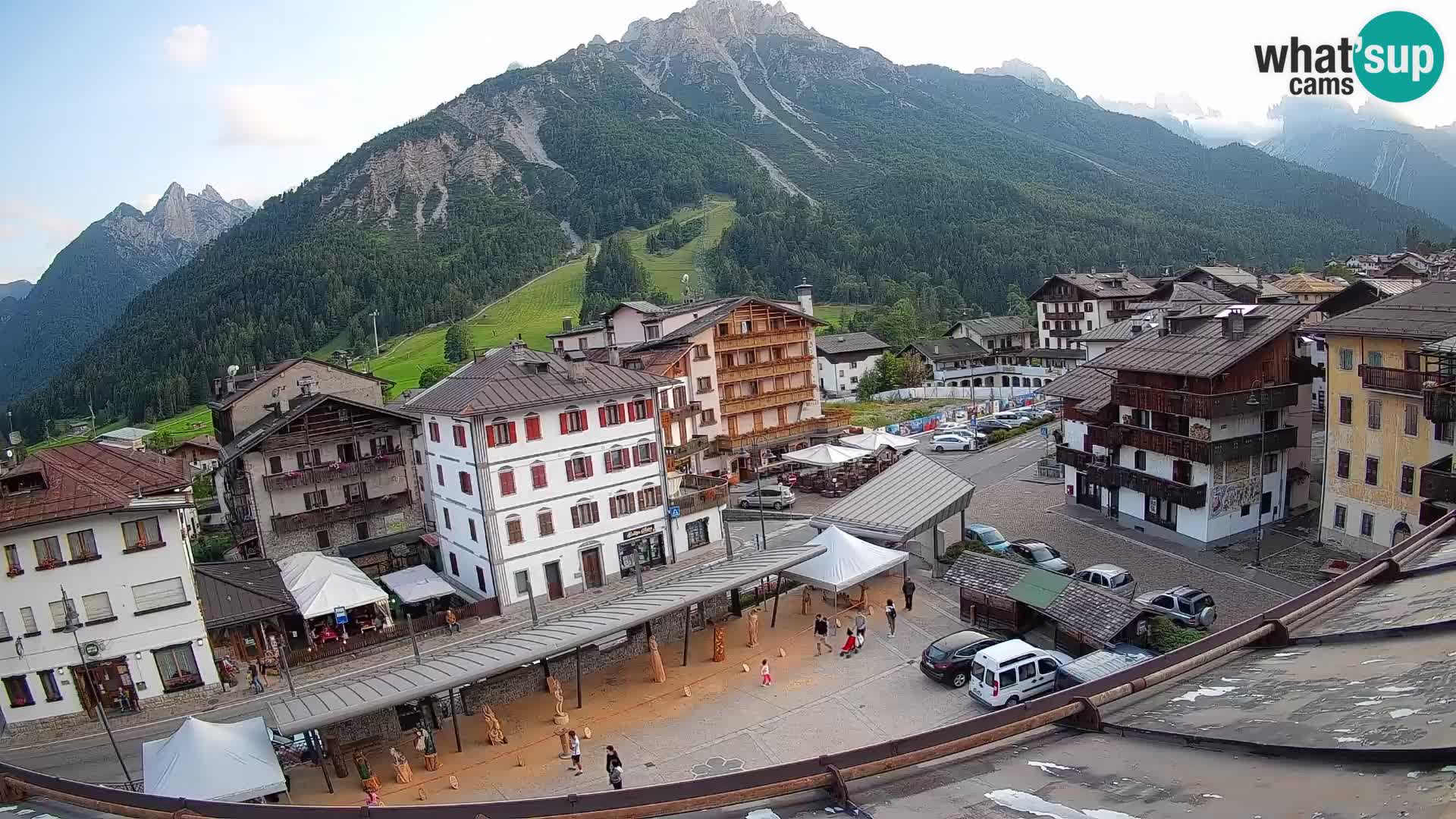 Hauptplatz von Forni di Sopra