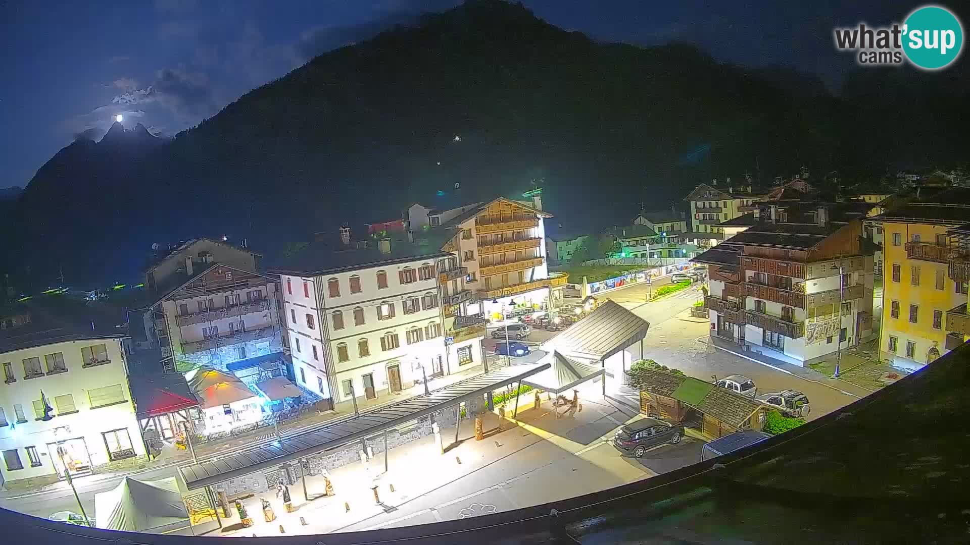 Plaza principal de Forni di Sopra