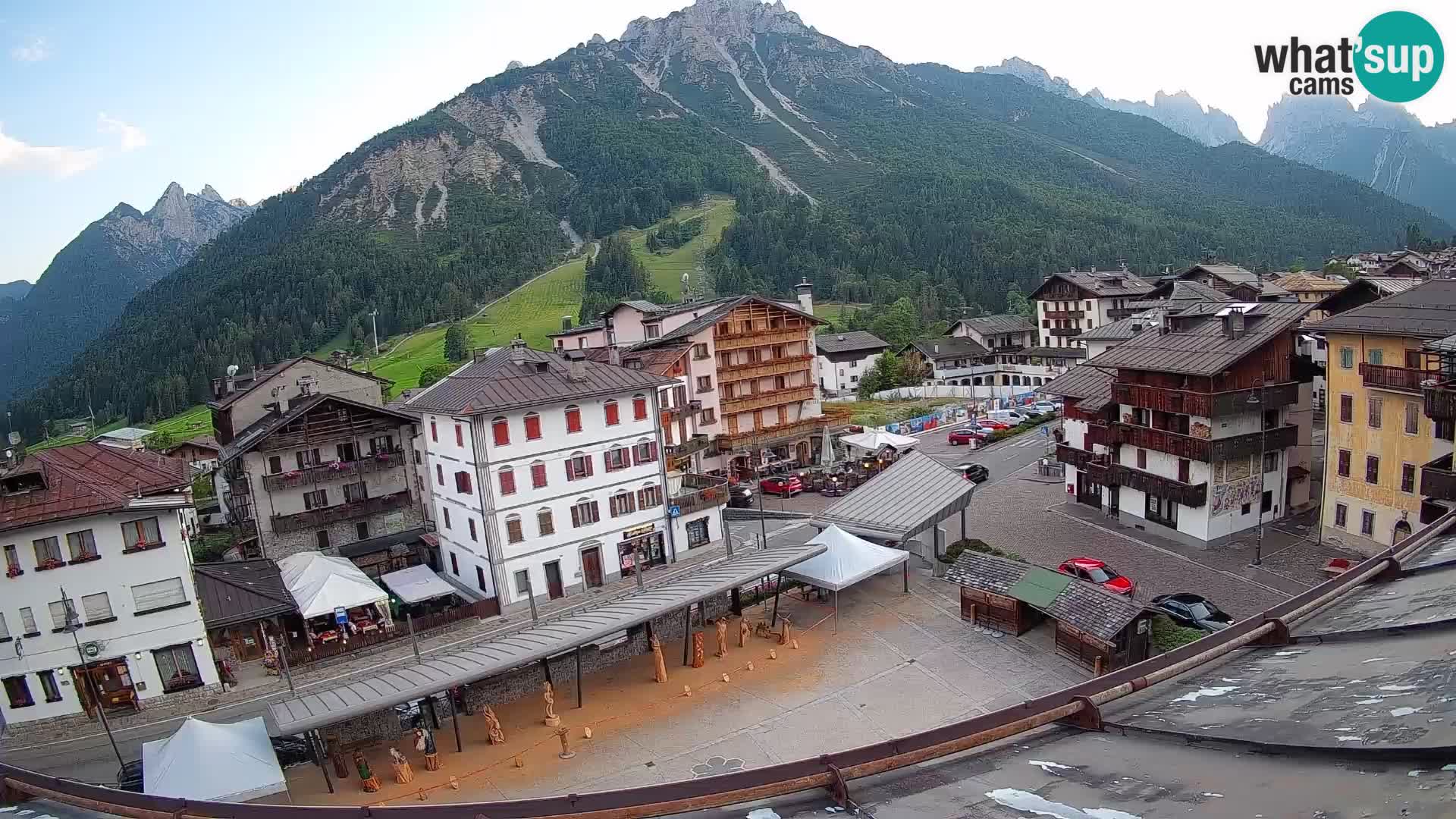 Plaza principal de Forni di Sopra