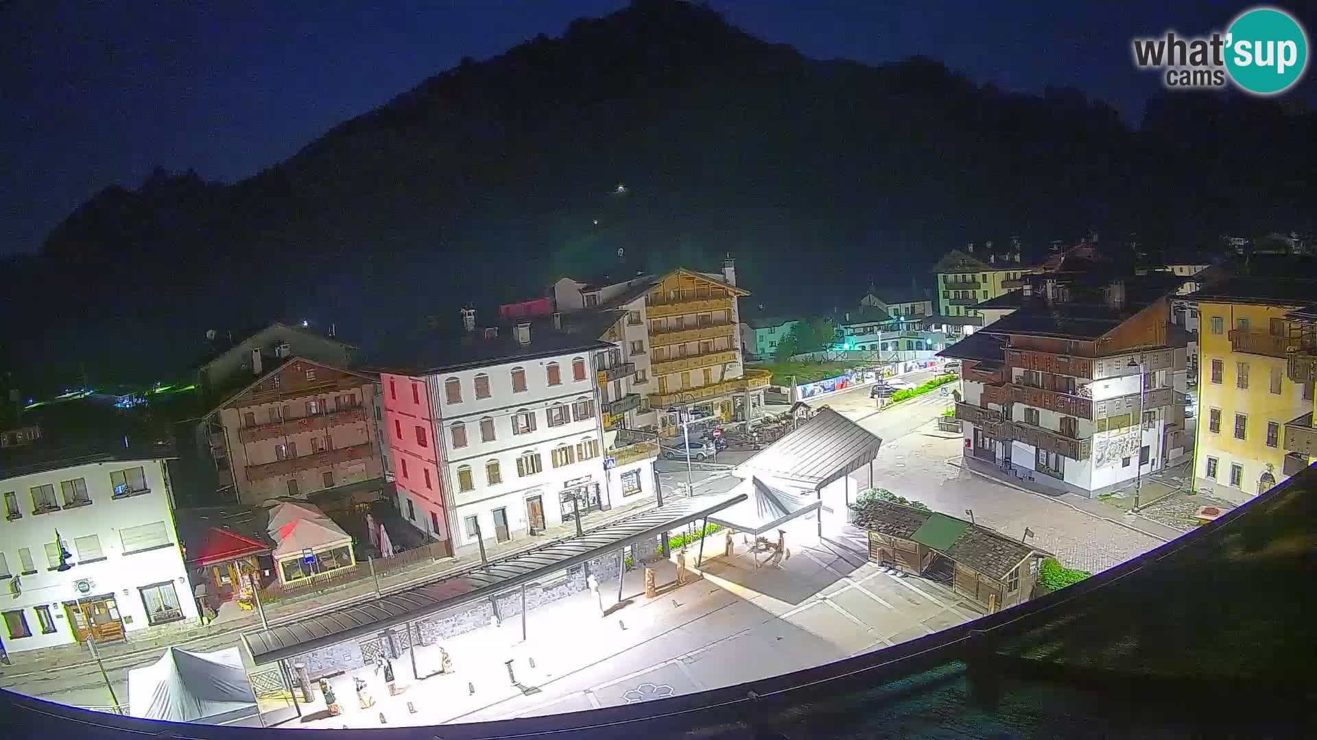 Piazza centrale di Forni di Sopra