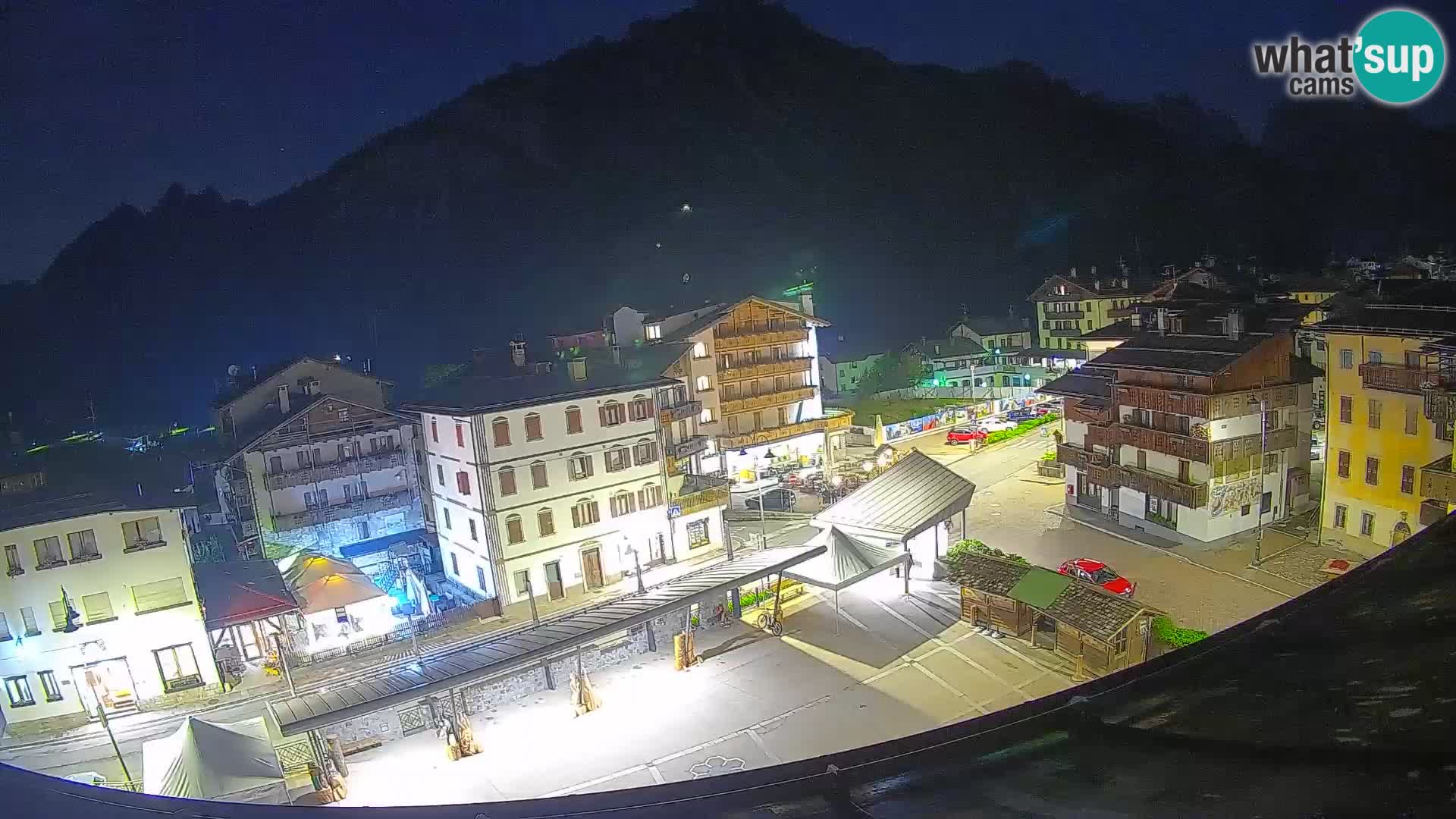 Hauptplatz von Forni di Sopra