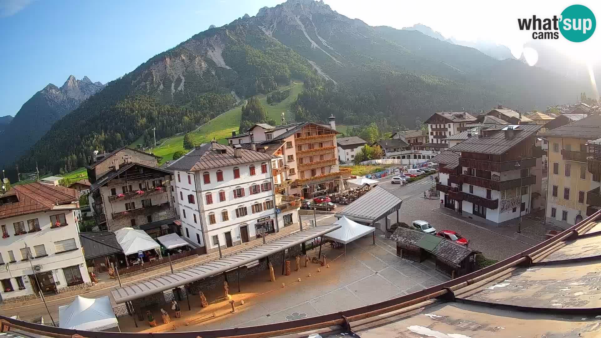 Piazza centrale di Forni di Sopra