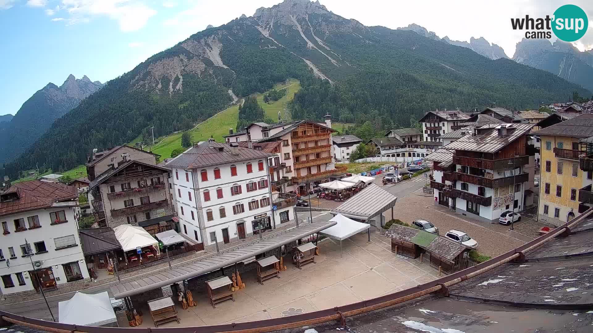 Plaza principal de Forni di Sopra