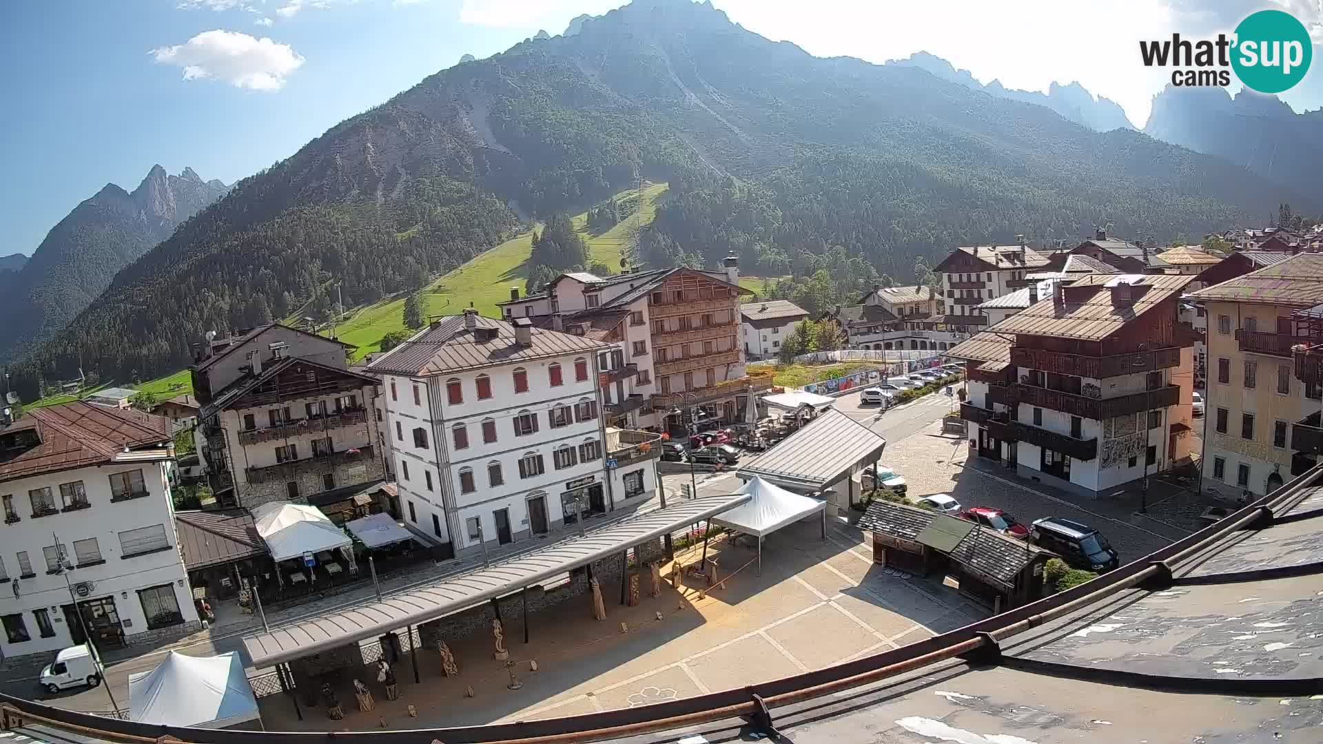 Hauptplatz von Forni di Sopra
