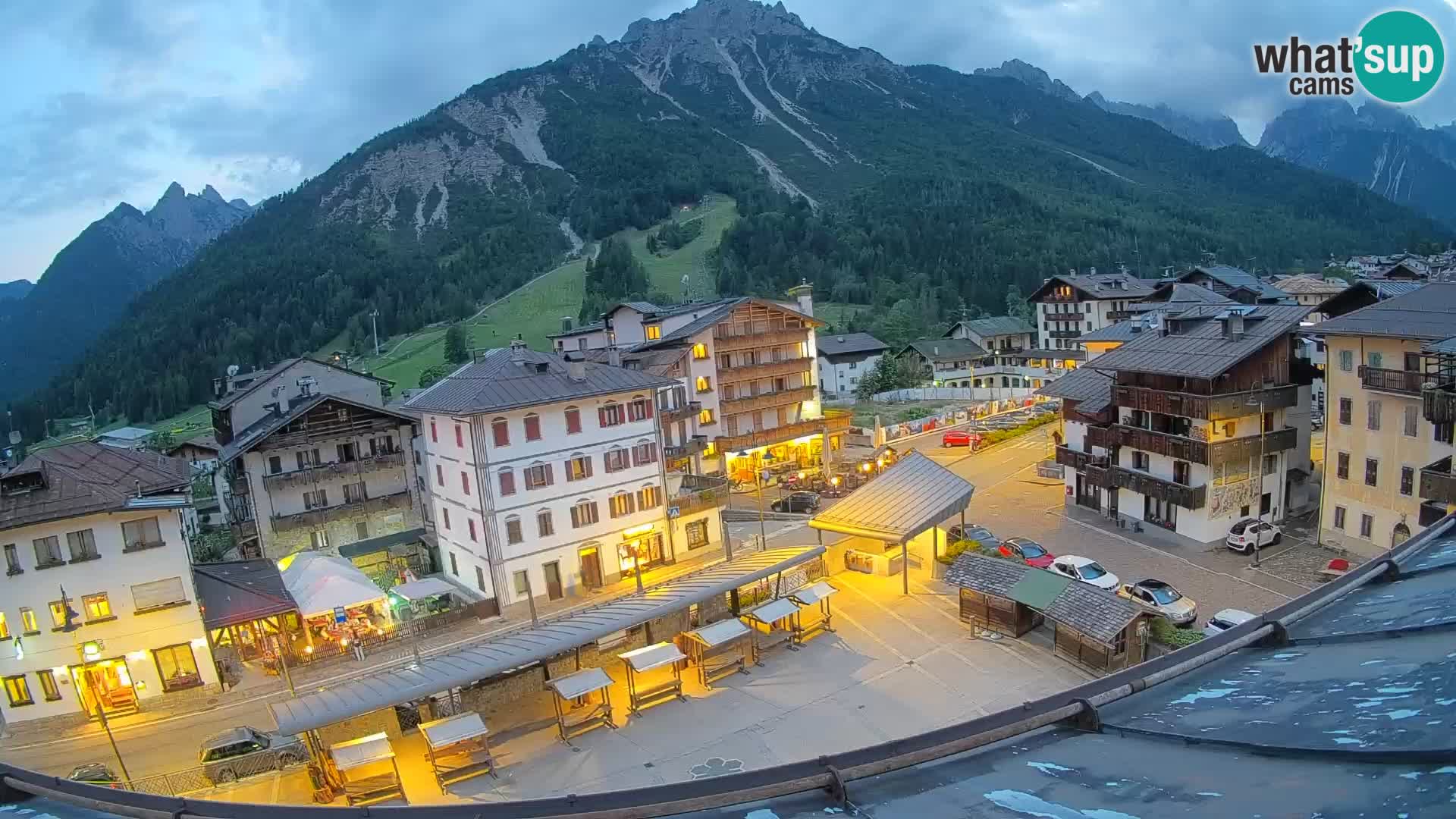 Hauptplatz von Forni di Sopra