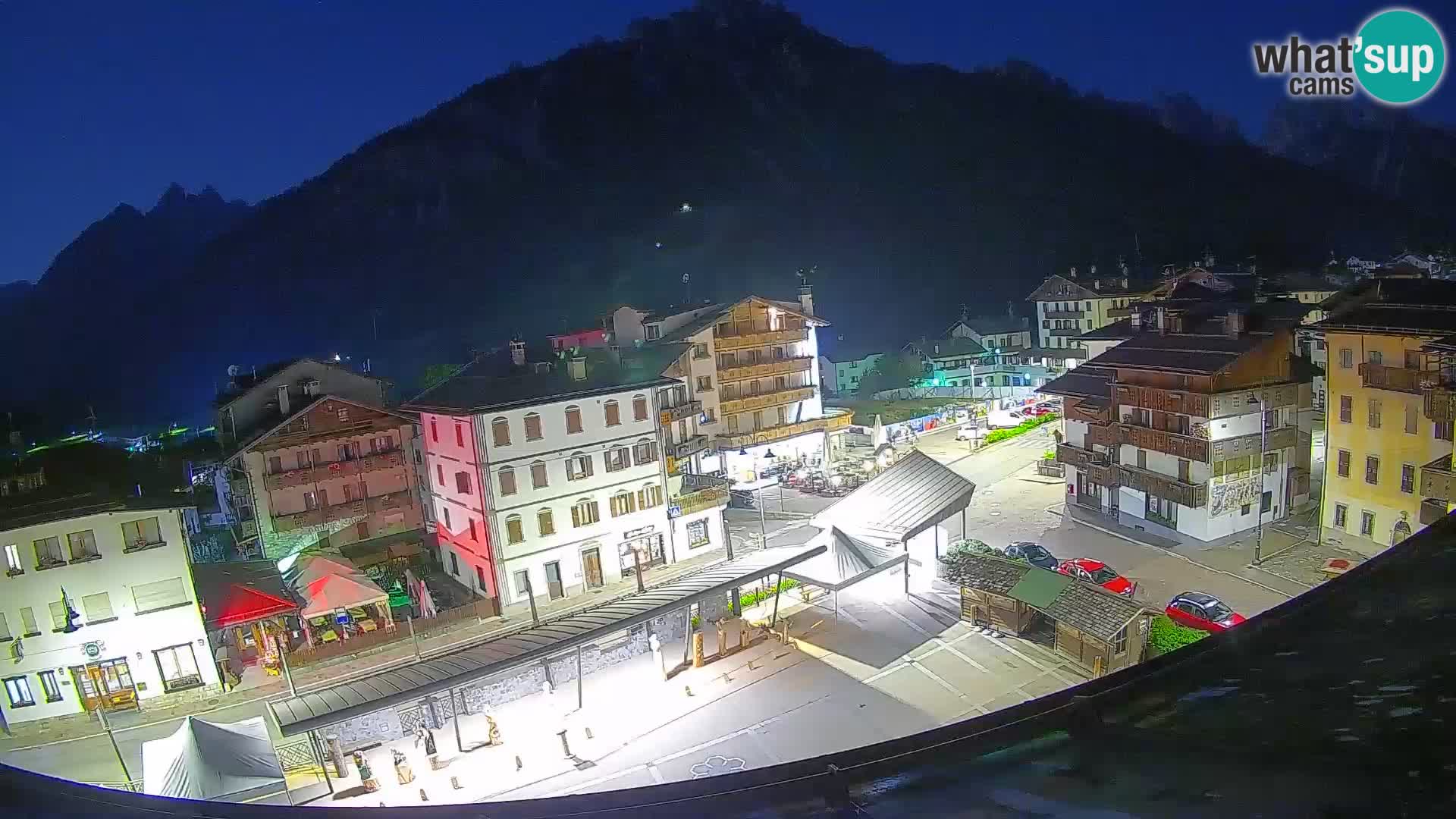 Plaza principal de Forni di Sopra