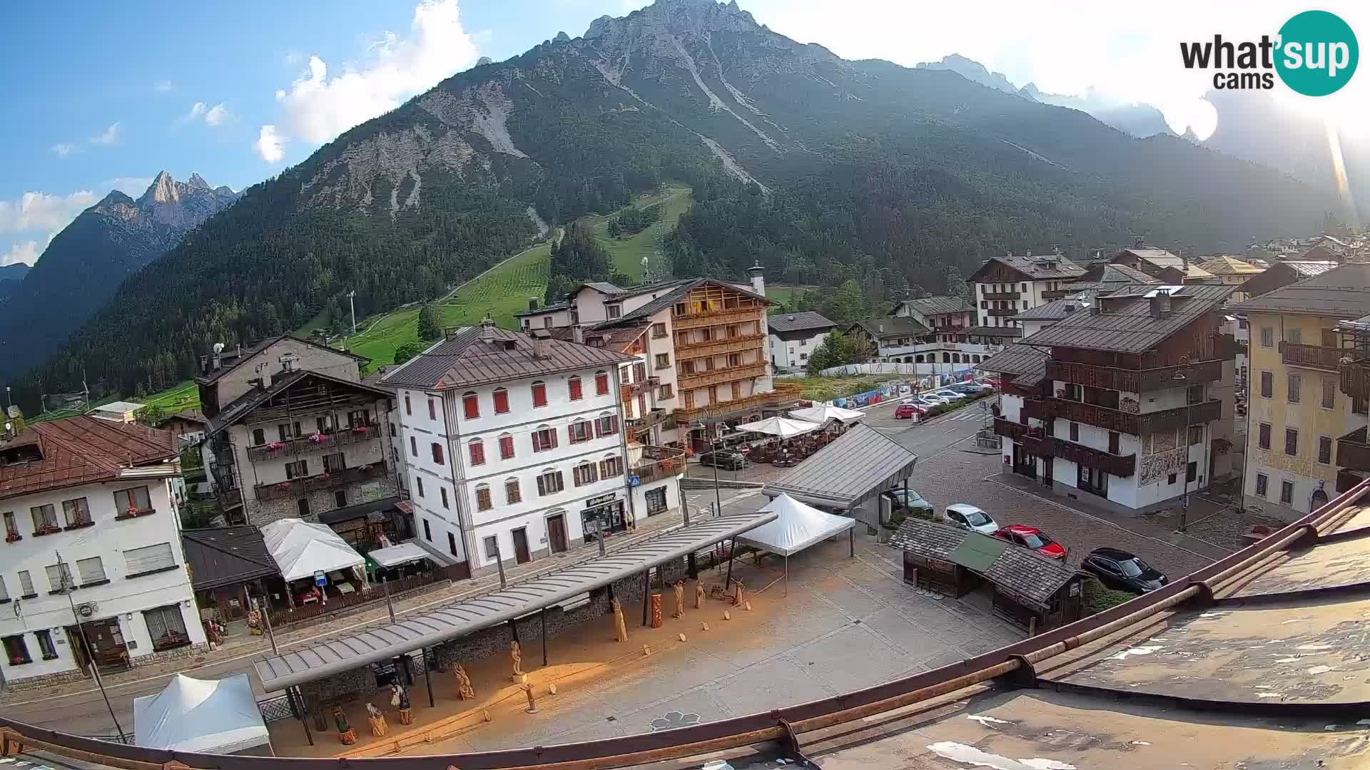 Plaza principal de Forni di Sopra