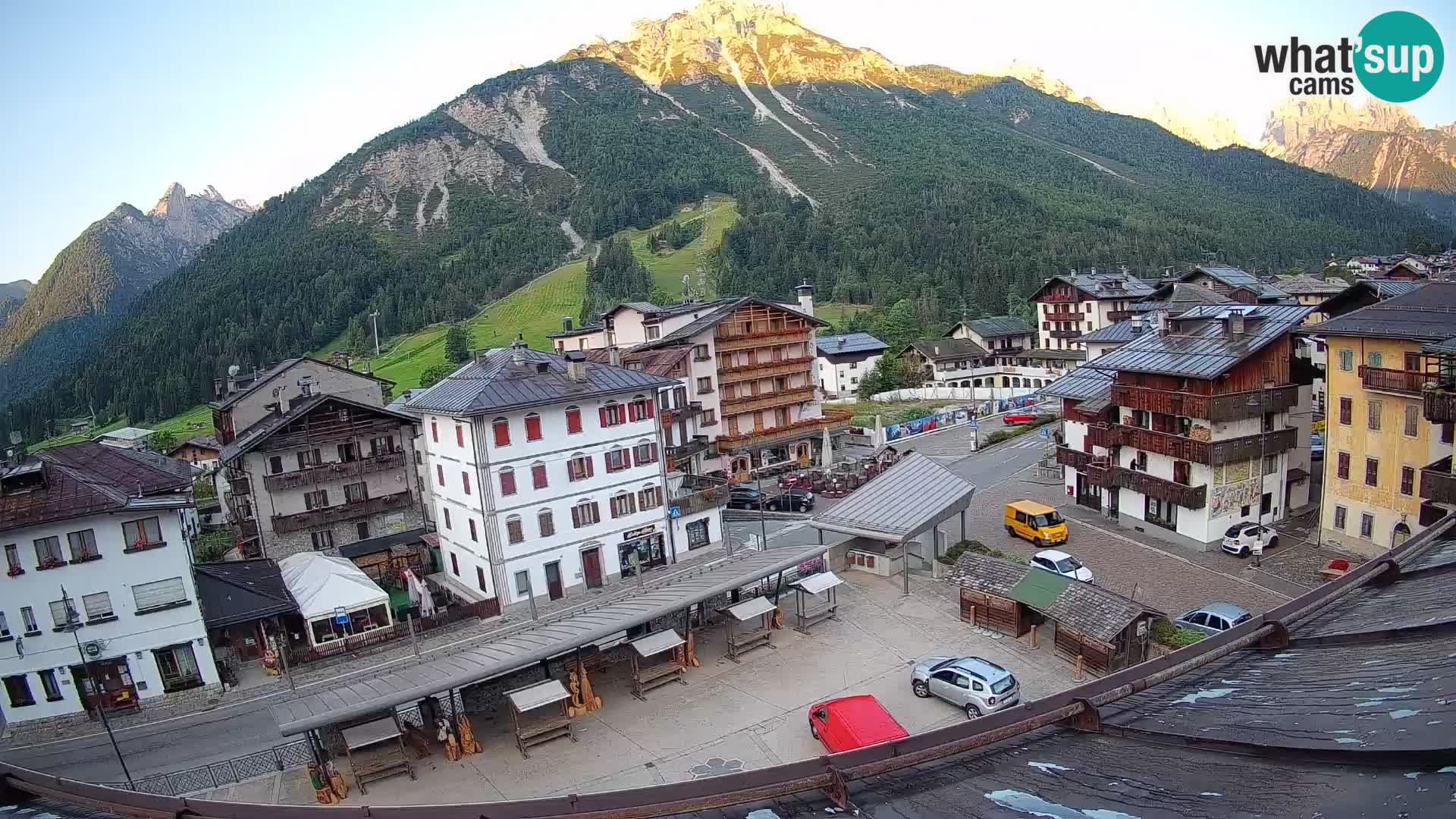 Plaza principal de Forni di Sopra