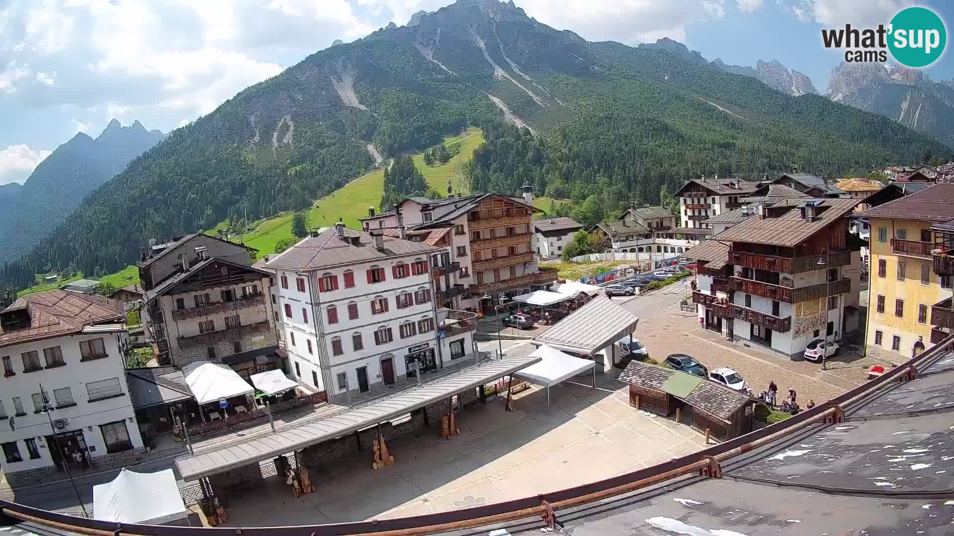 Hauptplatz von Forni di Sopra