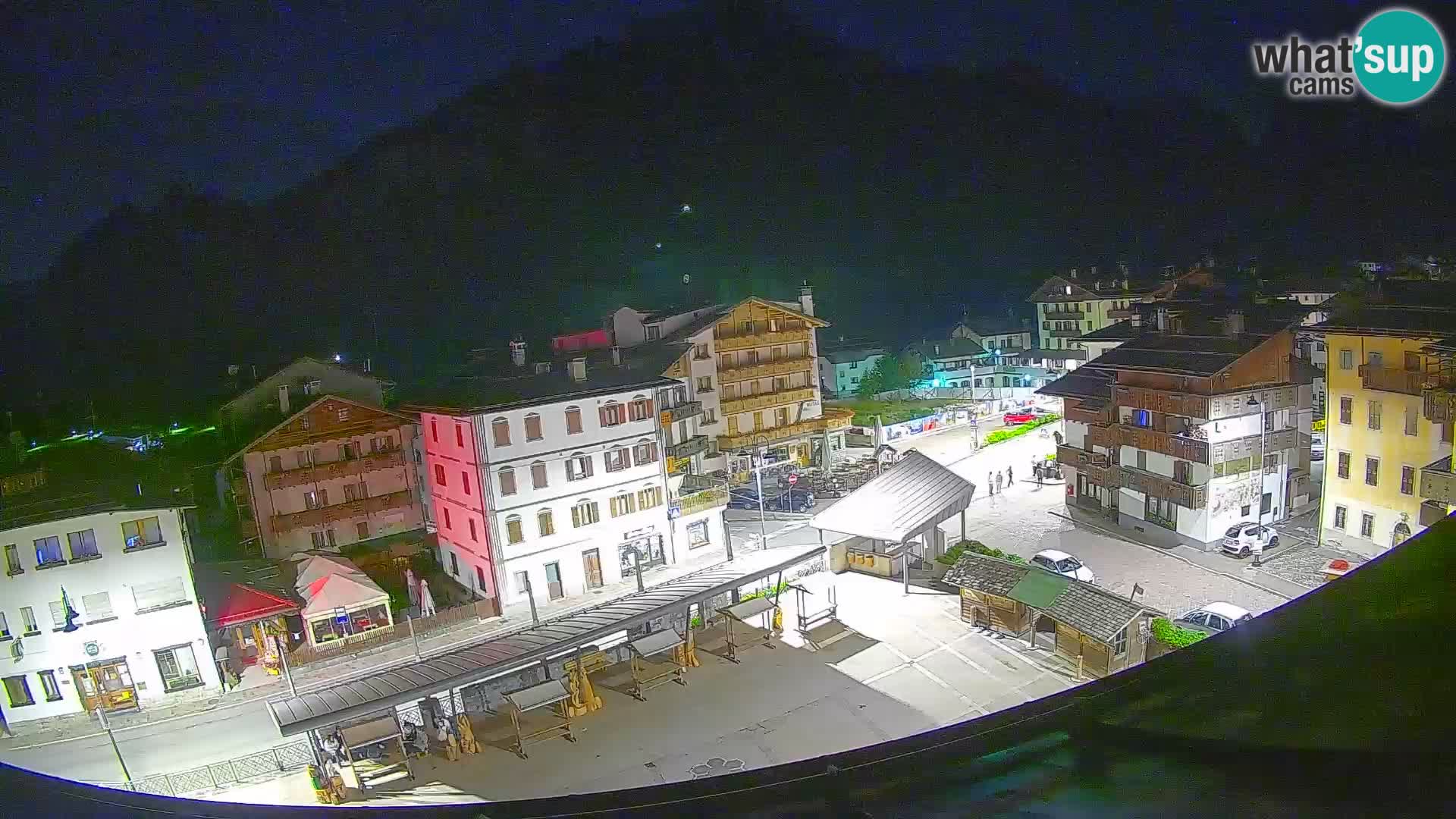 Piazza centrale di Forni di Sopra