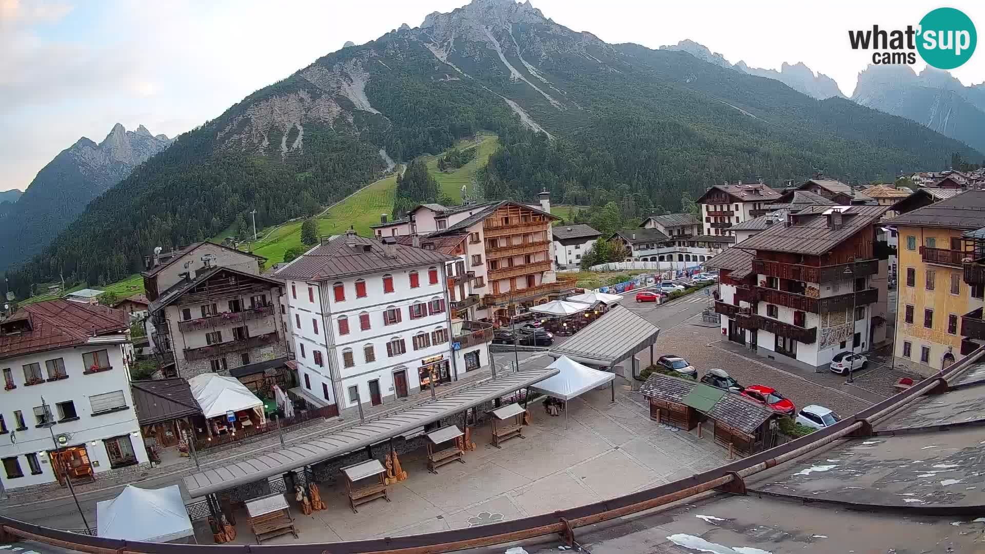 Hauptplatz von Forni di Sopra