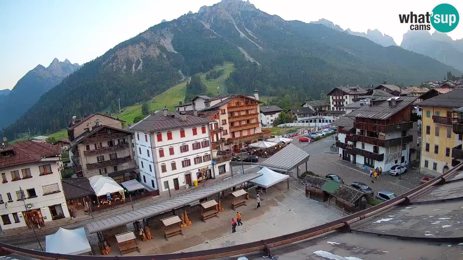 Plaza principal de Forni di Sopra