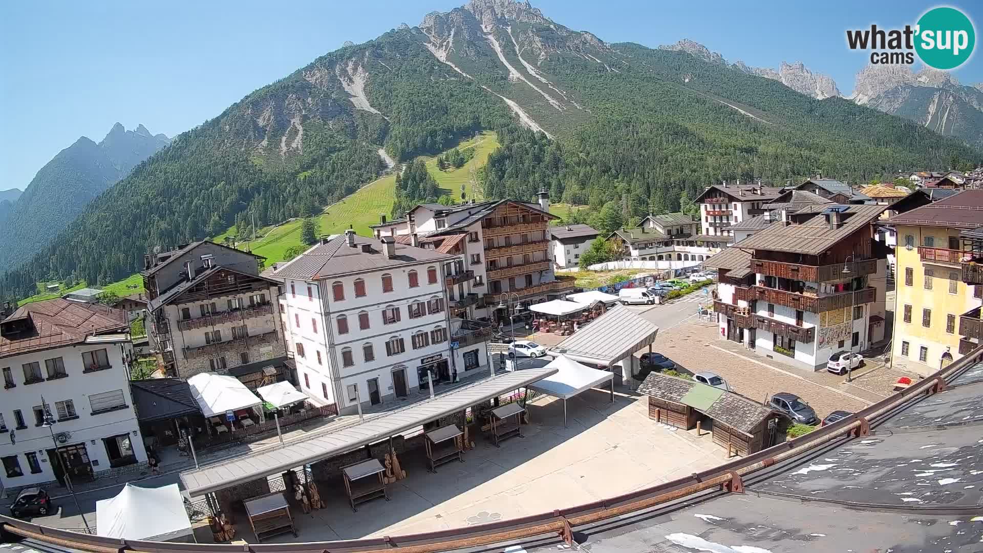Hauptplatz von Forni di Sopra