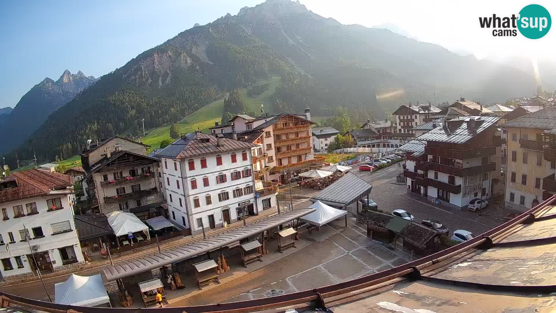 Plaza principal de Forni di Sopra