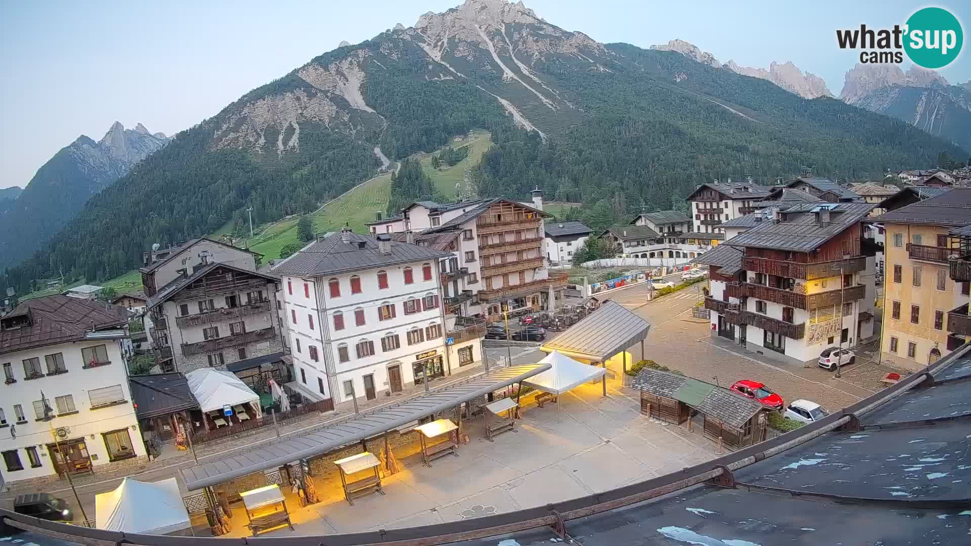 Hauptplatz von Forni di Sopra