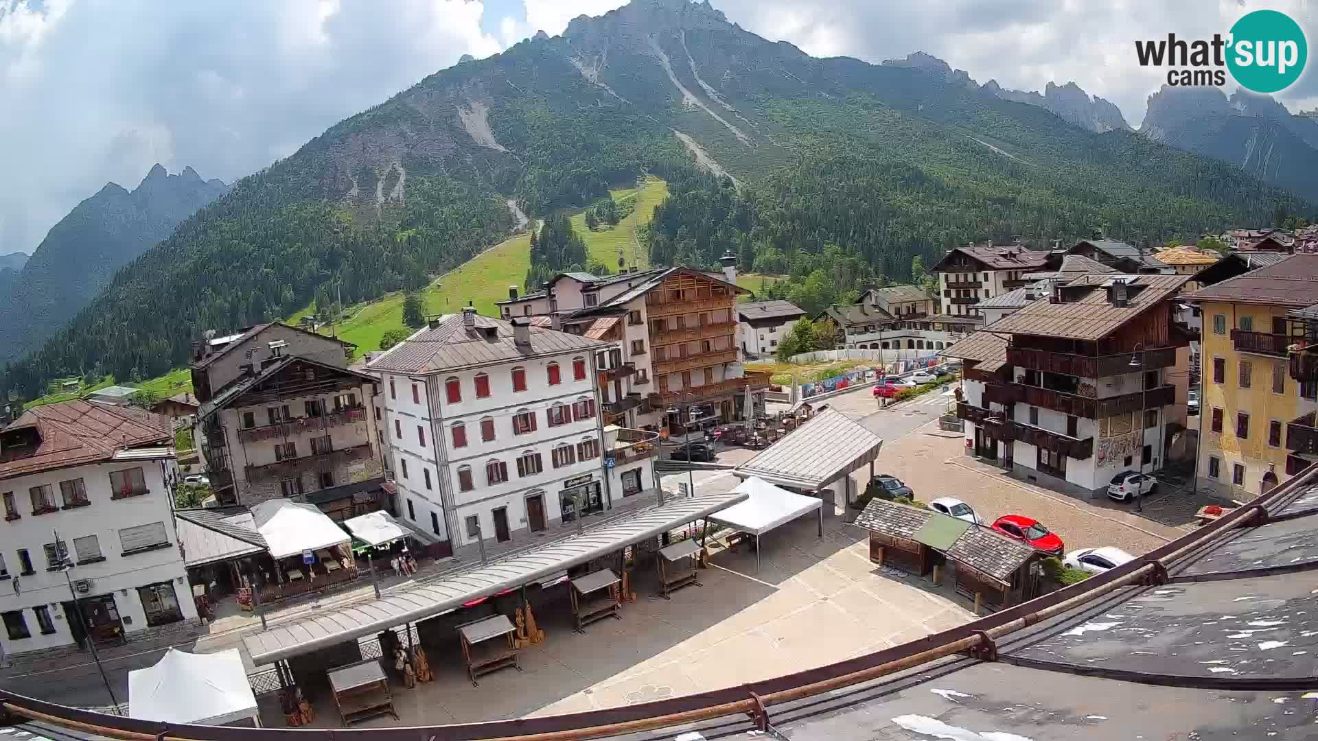 Hauptplatz von Forni di Sopra