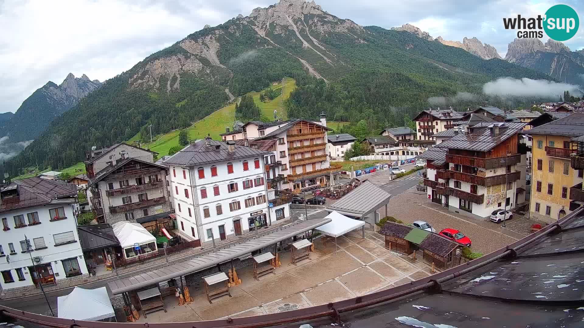 Hauptplatz von Forni di Sopra