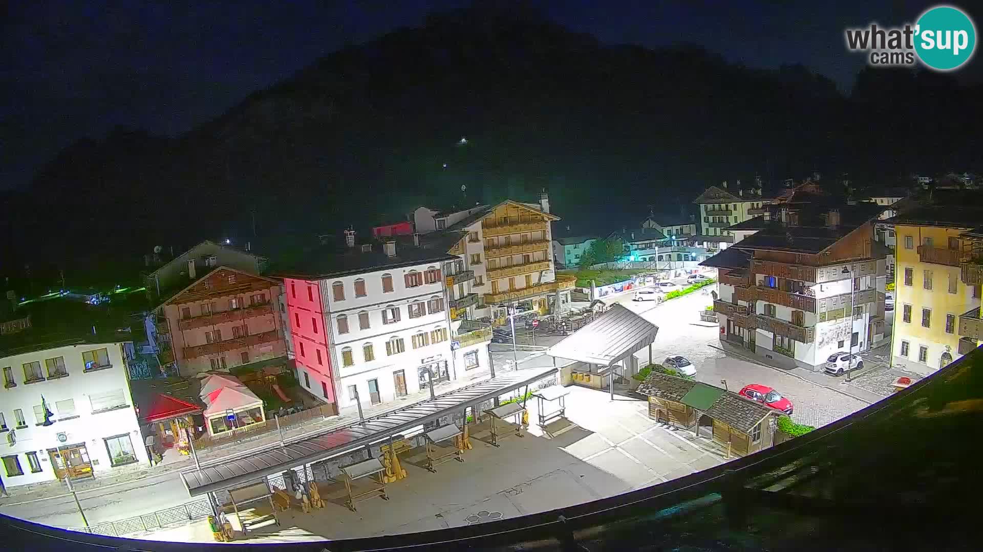 Plaza principal de Forni di Sopra