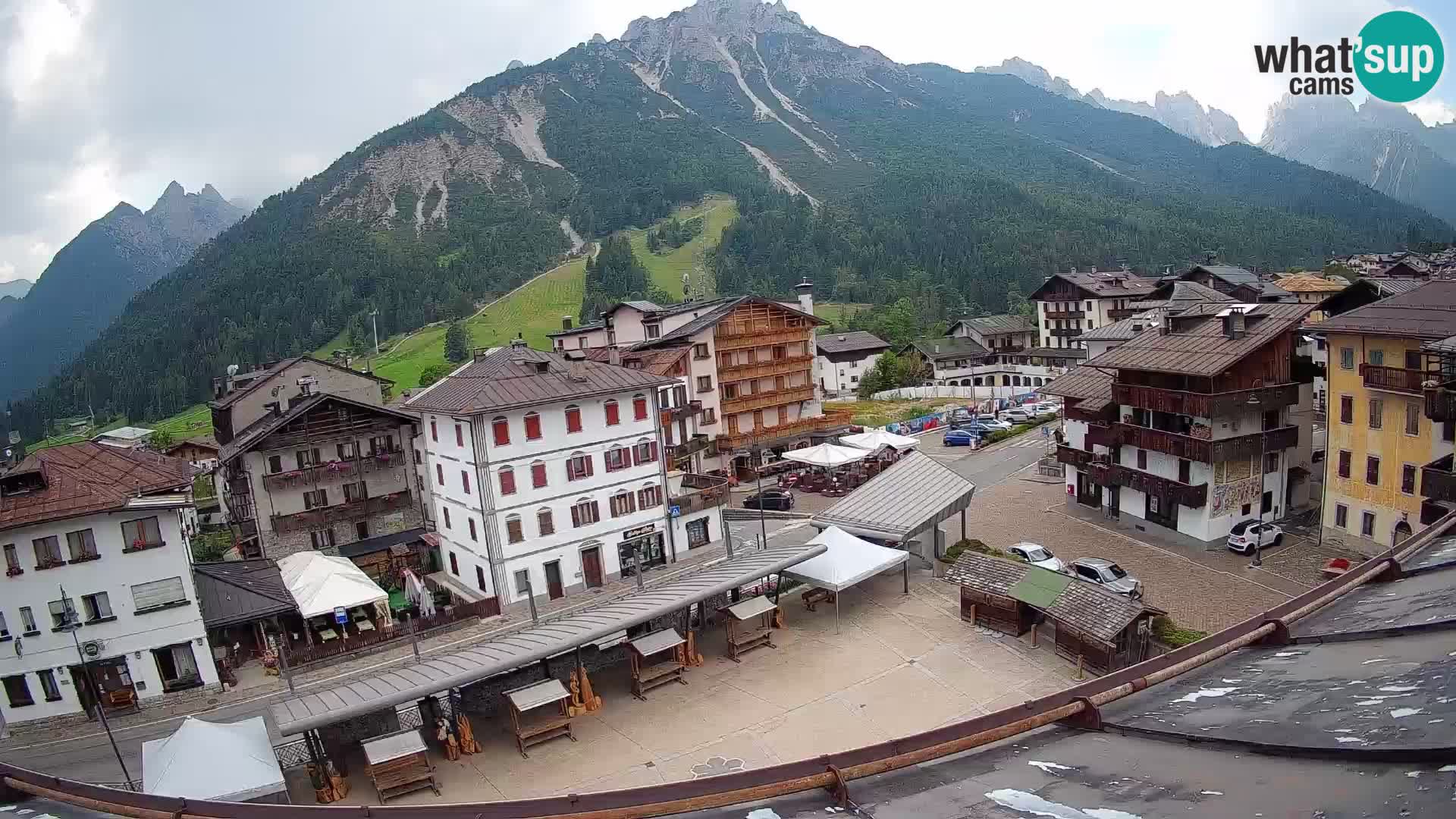 Plaza principal de Forni di Sopra