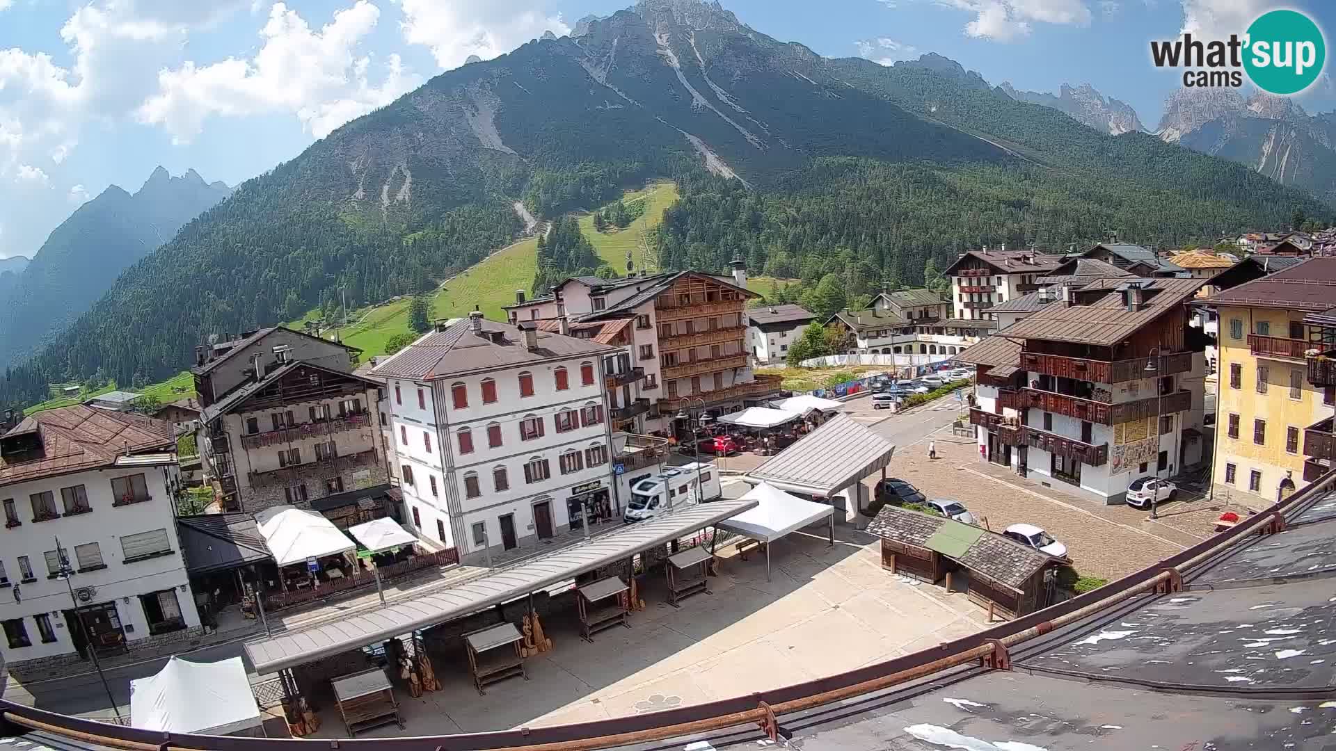 Hauptplatz von Forni di Sopra