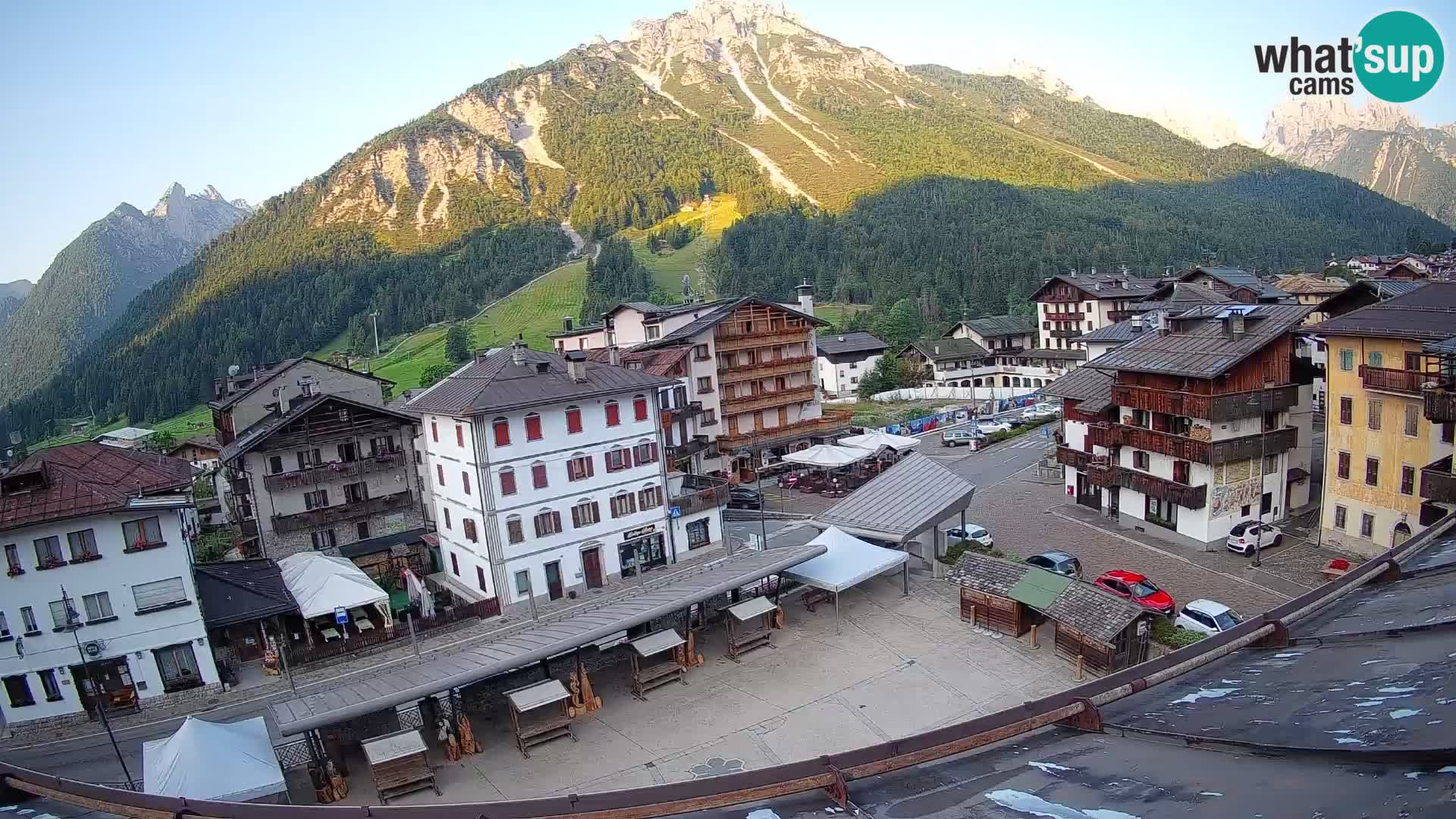 Plaza principal de Forni di Sopra